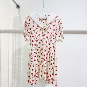 🚩steal authentic Miu Miu  Dress with Red Floral Design